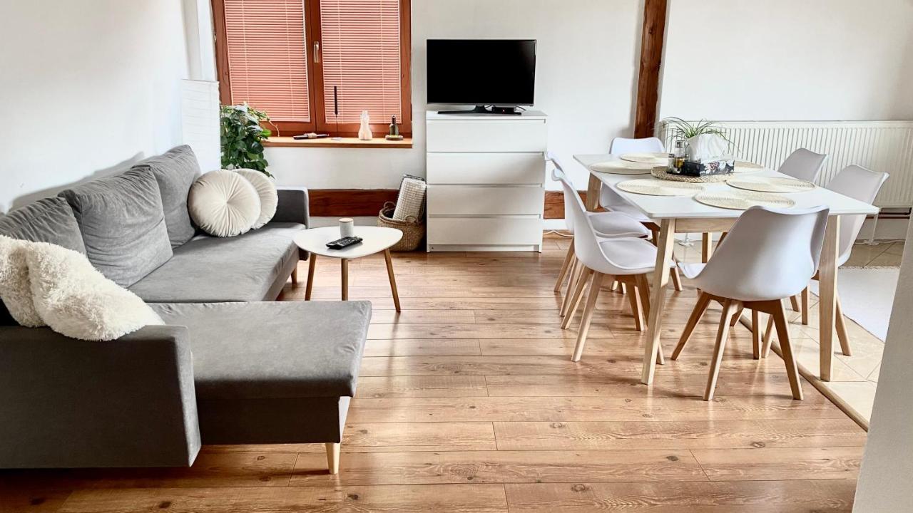 Sunny Attic Apartment Зволен Екстериор снимка